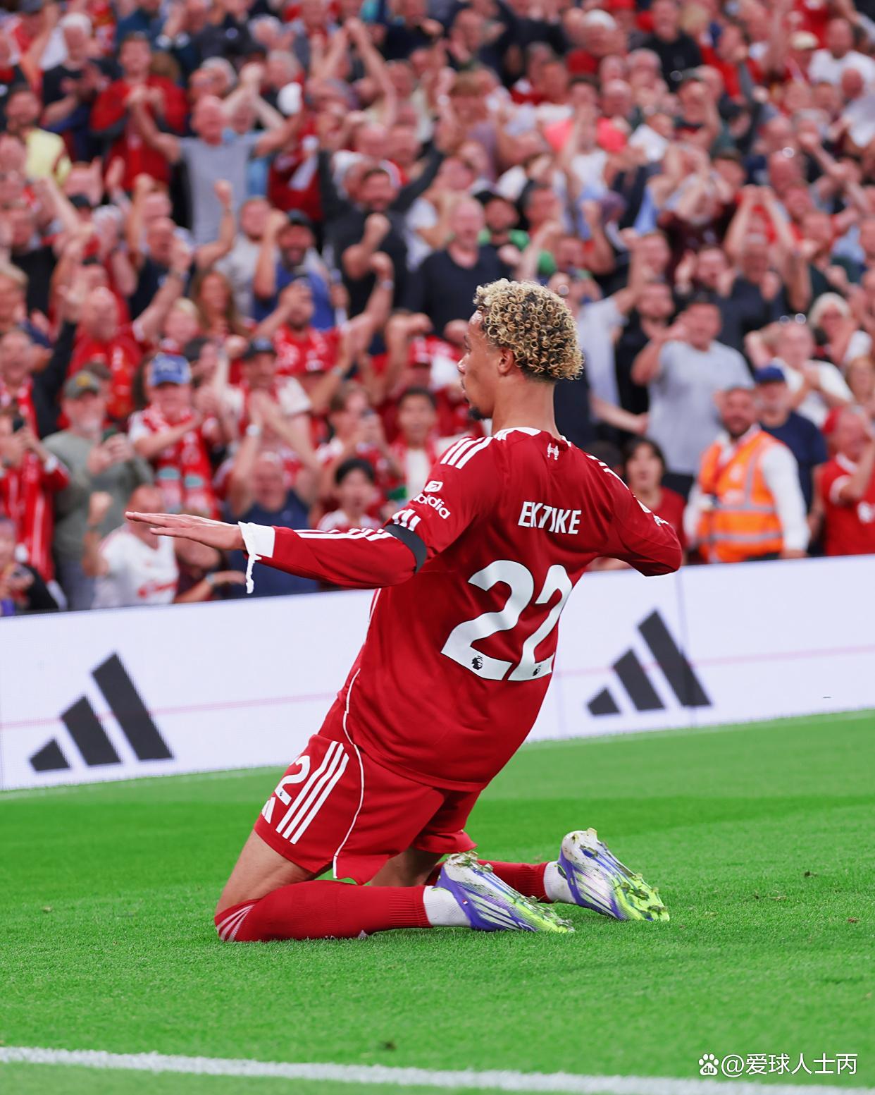 利物浦客场凭借梅开二度反超尤文图斯的简单介绍